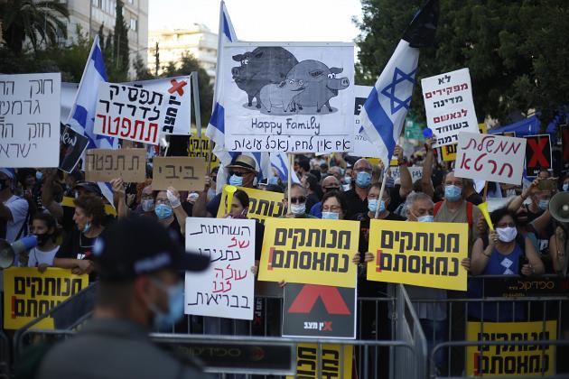 Yüzbinlerce İsrailli  Yolsuzlukla Suçlanan Netanyahu'nun İstifasını İstedi
