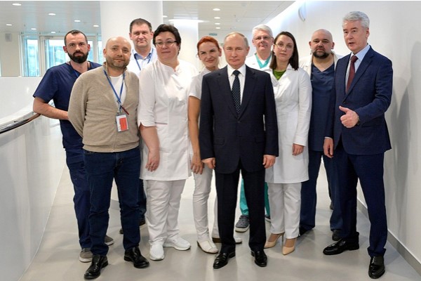 Putin, aşı müjdesini verdi.