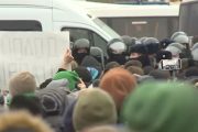 Navalnıy'nin Çağrısıyla Meydanlara Çıkan Eylemcilere Polis Müdahale Ediyor